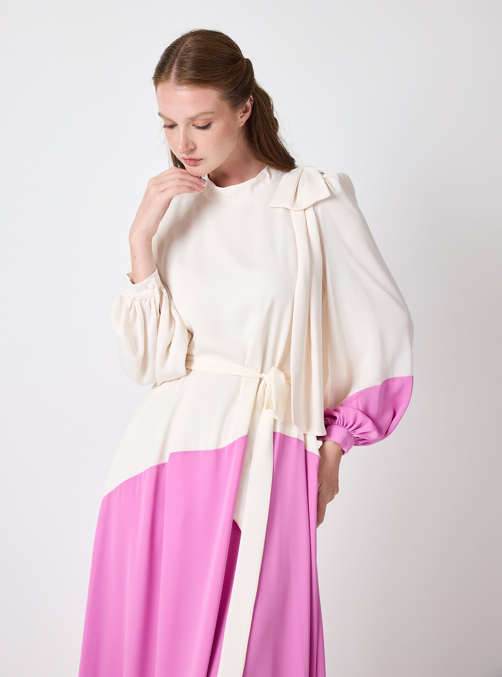 Maxi Dress Trends for 2024: Elegance Meets Modern Comfort