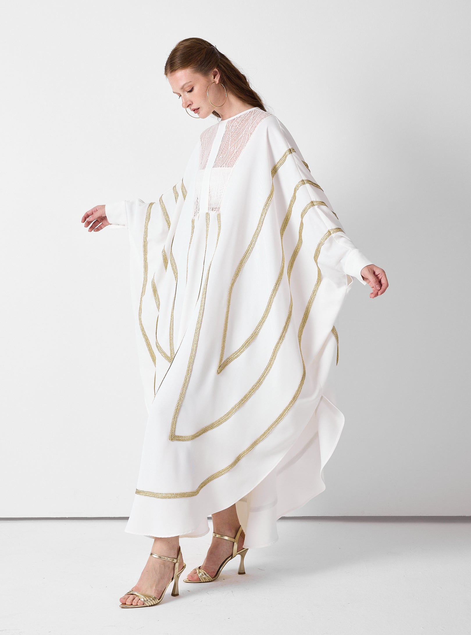 Royal Of White Kaftan with Golden Accents - Store WF
