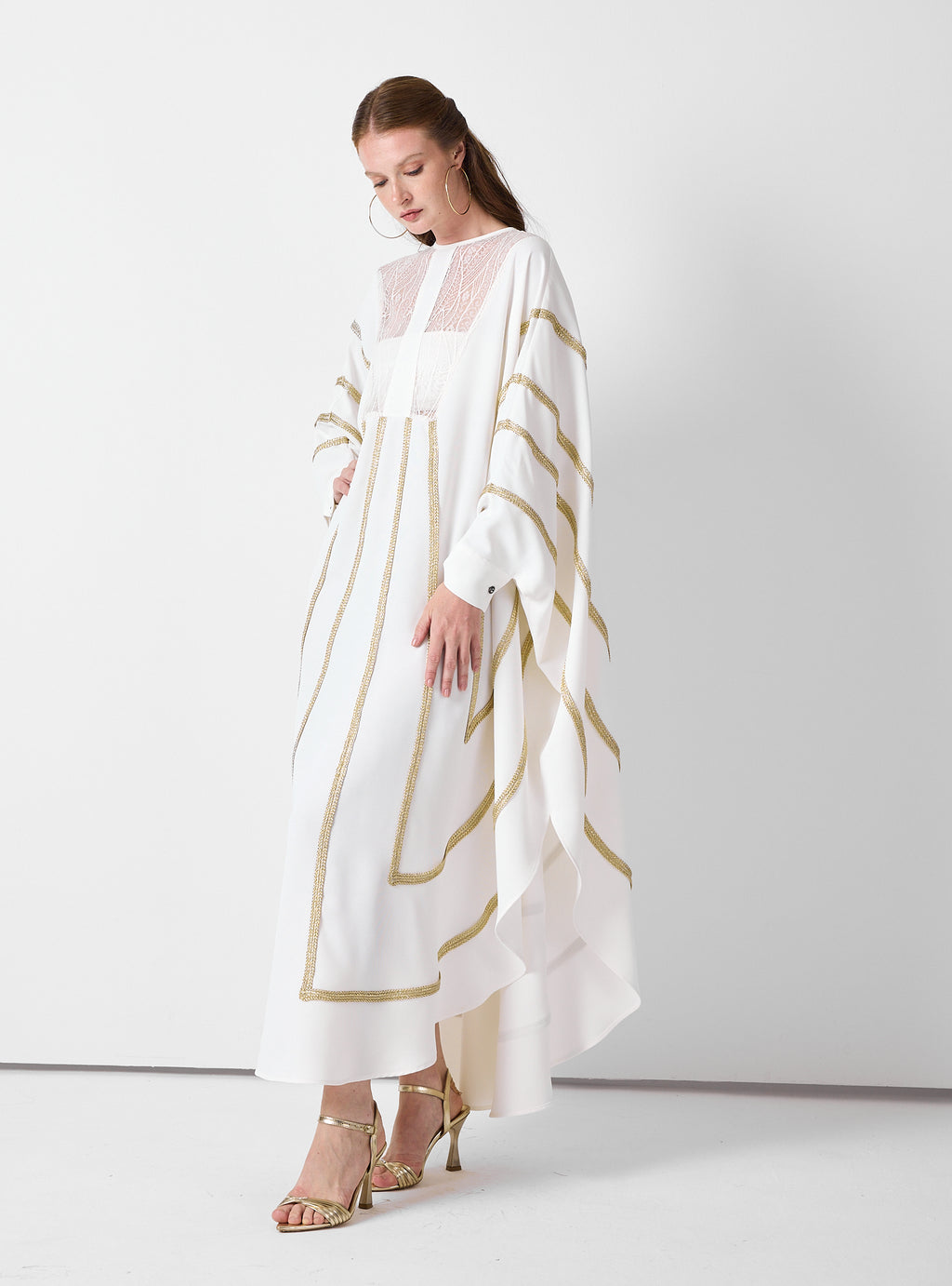 Royal Of White Kaftan with Golden Accents - Store WF