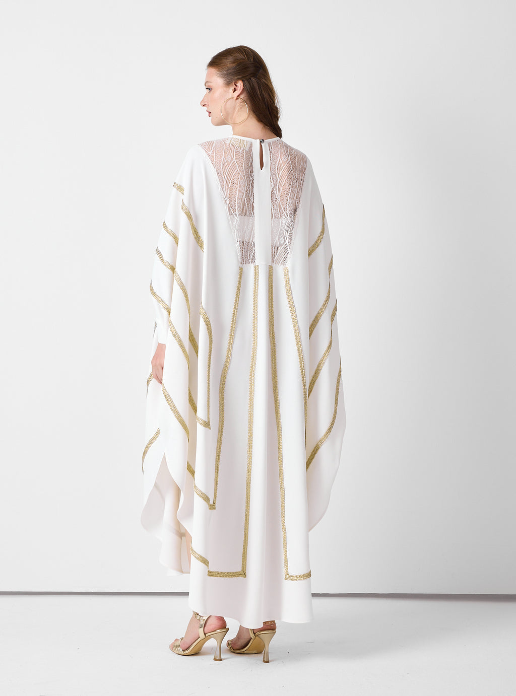 Royal Of White Kaftan with Golden Accents - Store WF