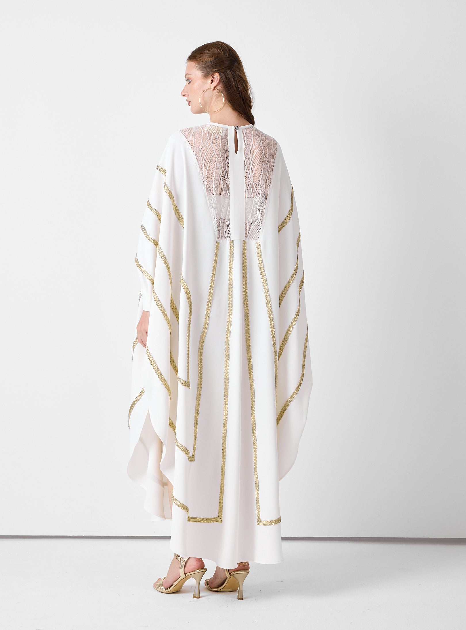 Royal Of White Kaftan with Golden Accents - Store WF
