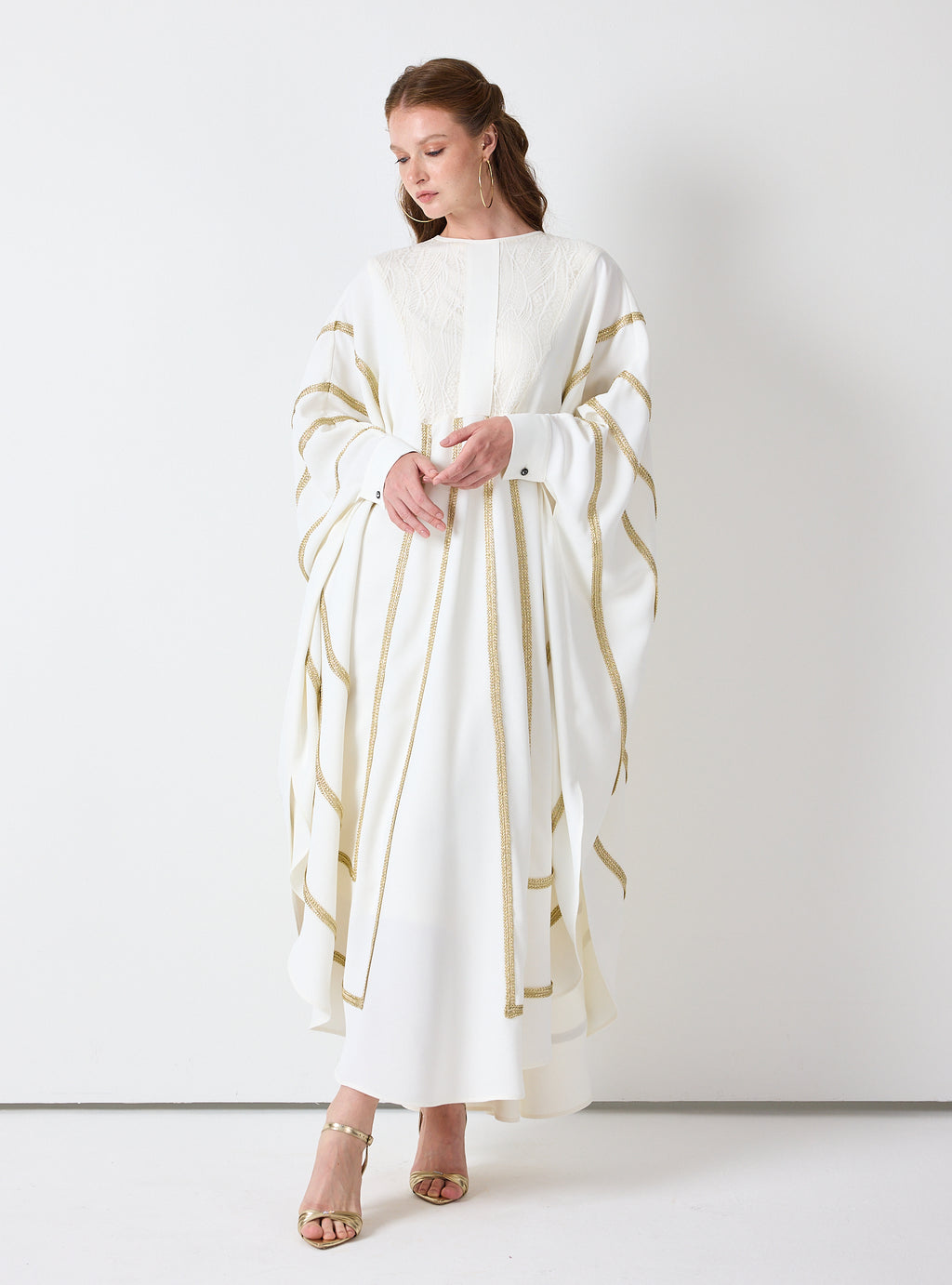 Royal Of White Kaftan with Golden Accents - Store WF