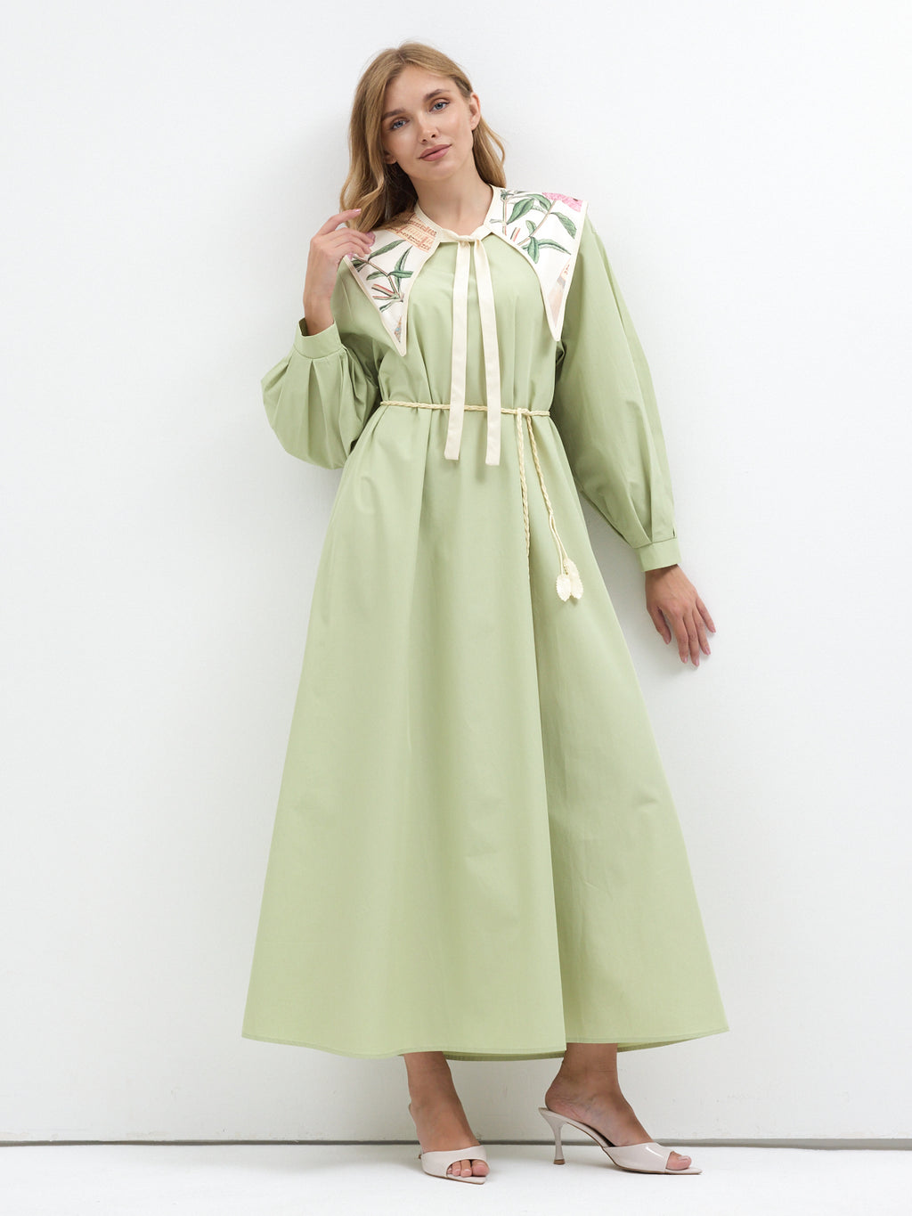Detachable Printed Collar Belted Maxi Dress