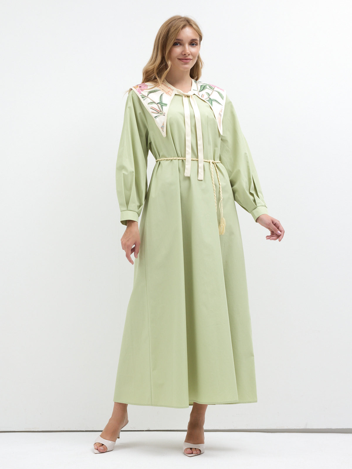 Detachable Printed Collar Belted Maxi Dress