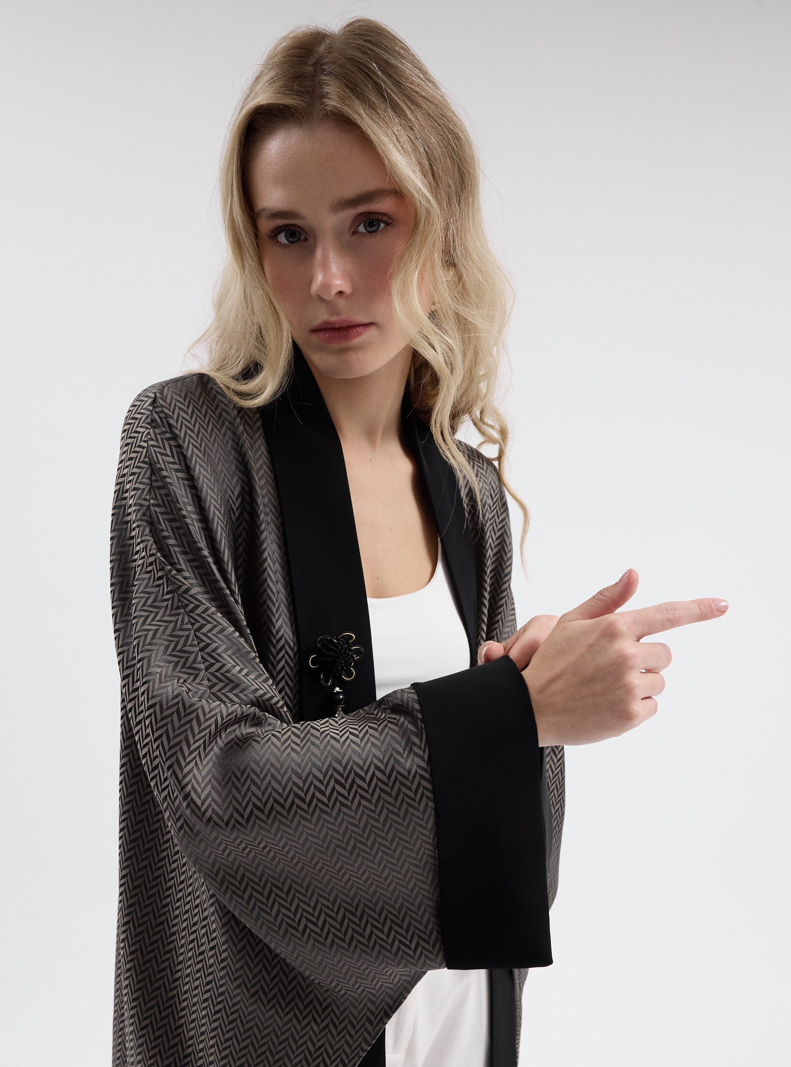 Modern Green ZigZag Print Abaya - Store WF