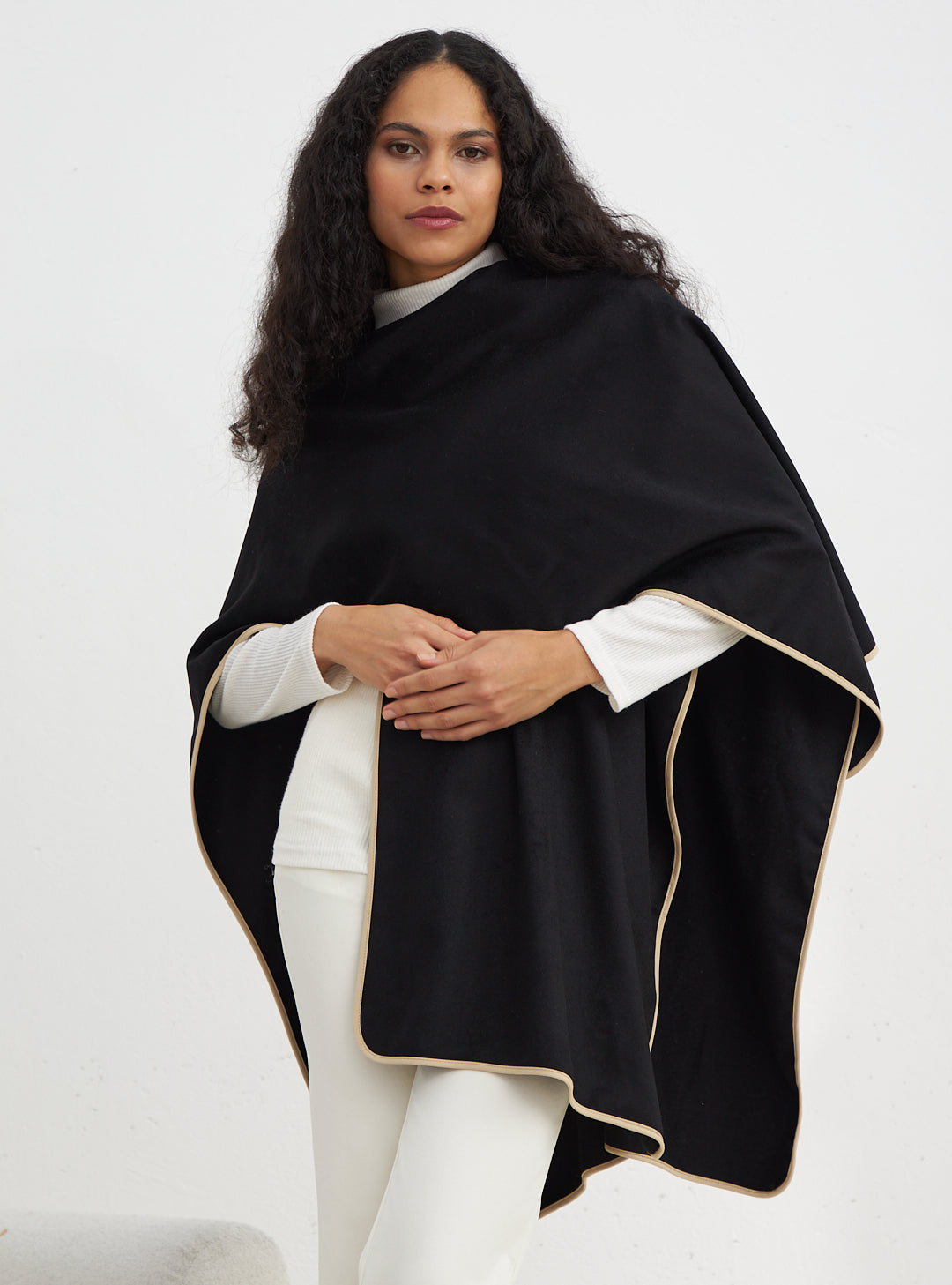 Contrast Binding Black Wool Poncho - Store WF