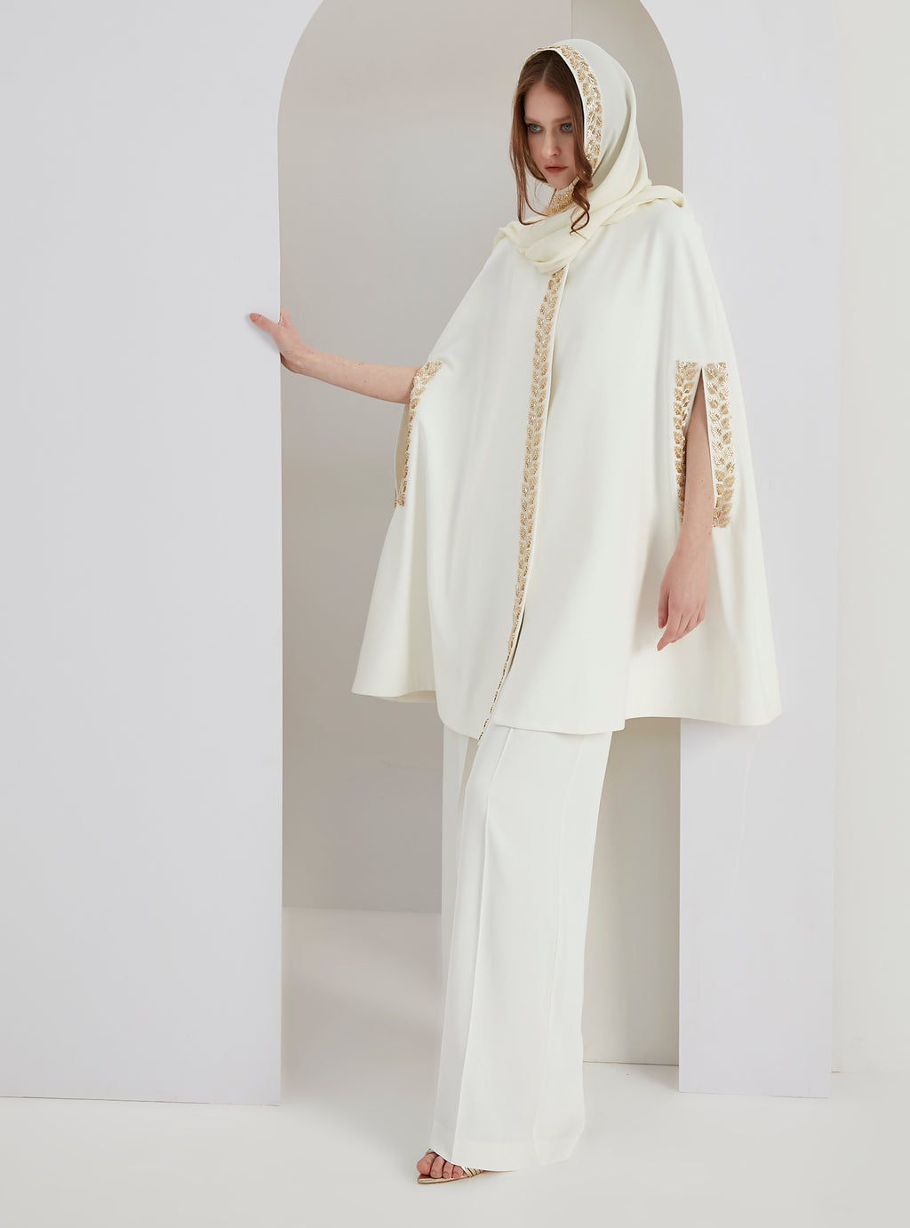 White Embellished Cape With Embellished Scarf Set - Store WF