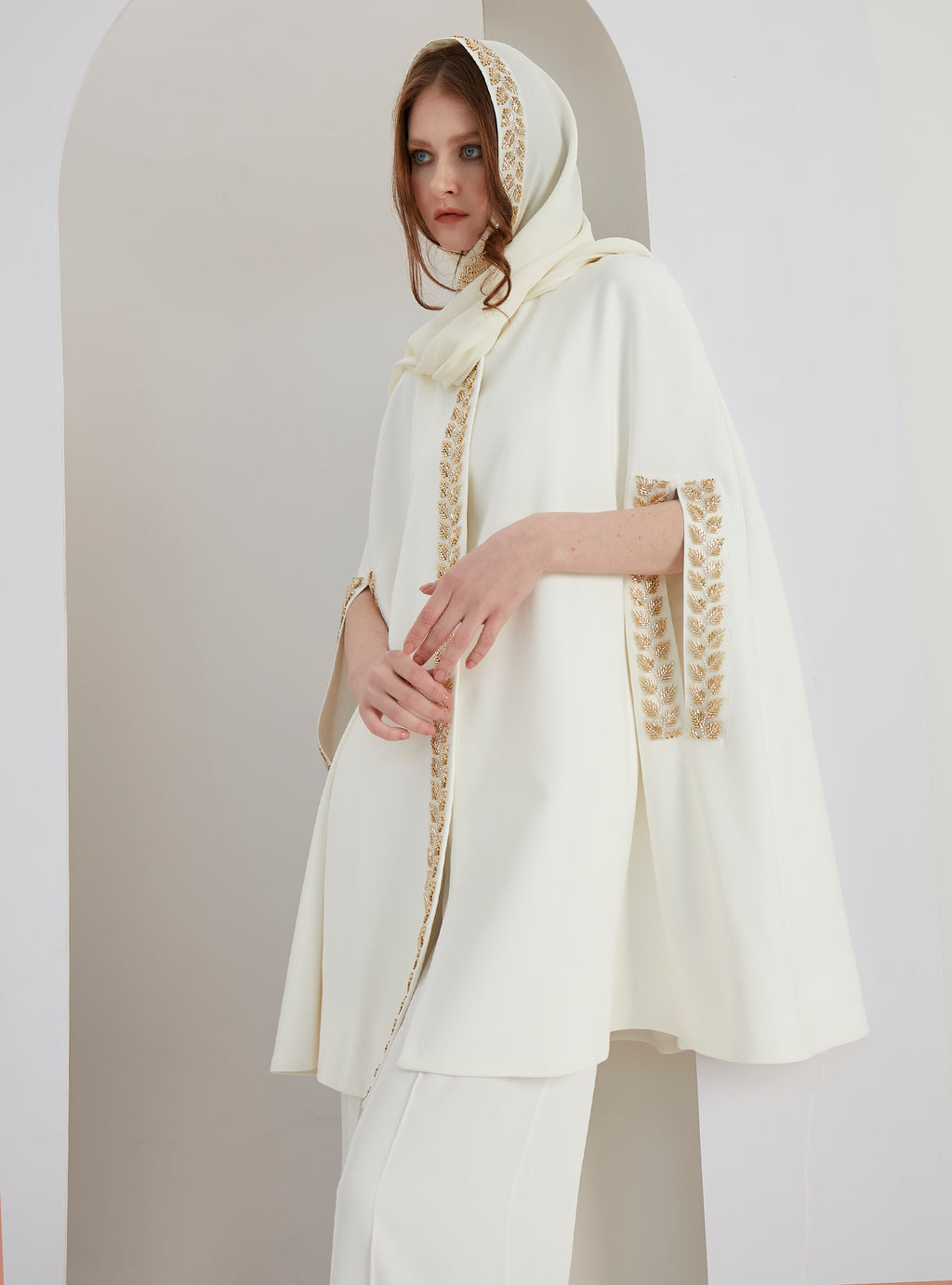 White Embellished Cape With Embellished Scarf Set - Store WF