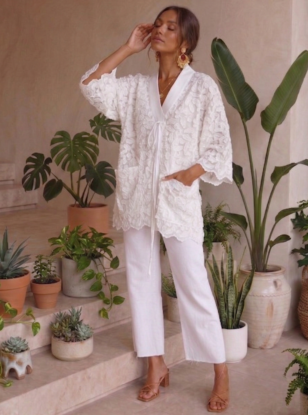 Embroidery White Kimono - Store WF