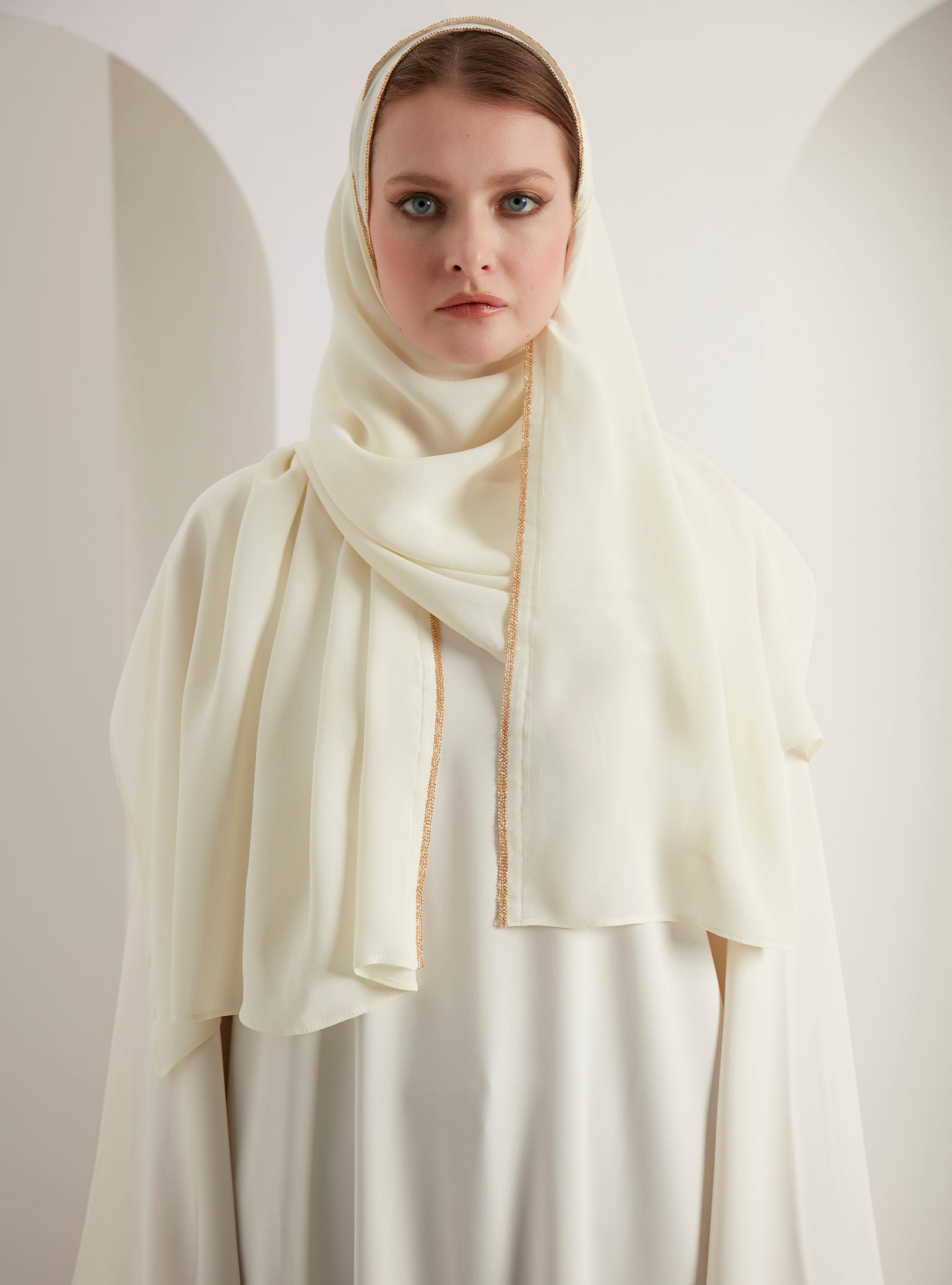 Altın Zincirli Eşarplar Başörtüsü 