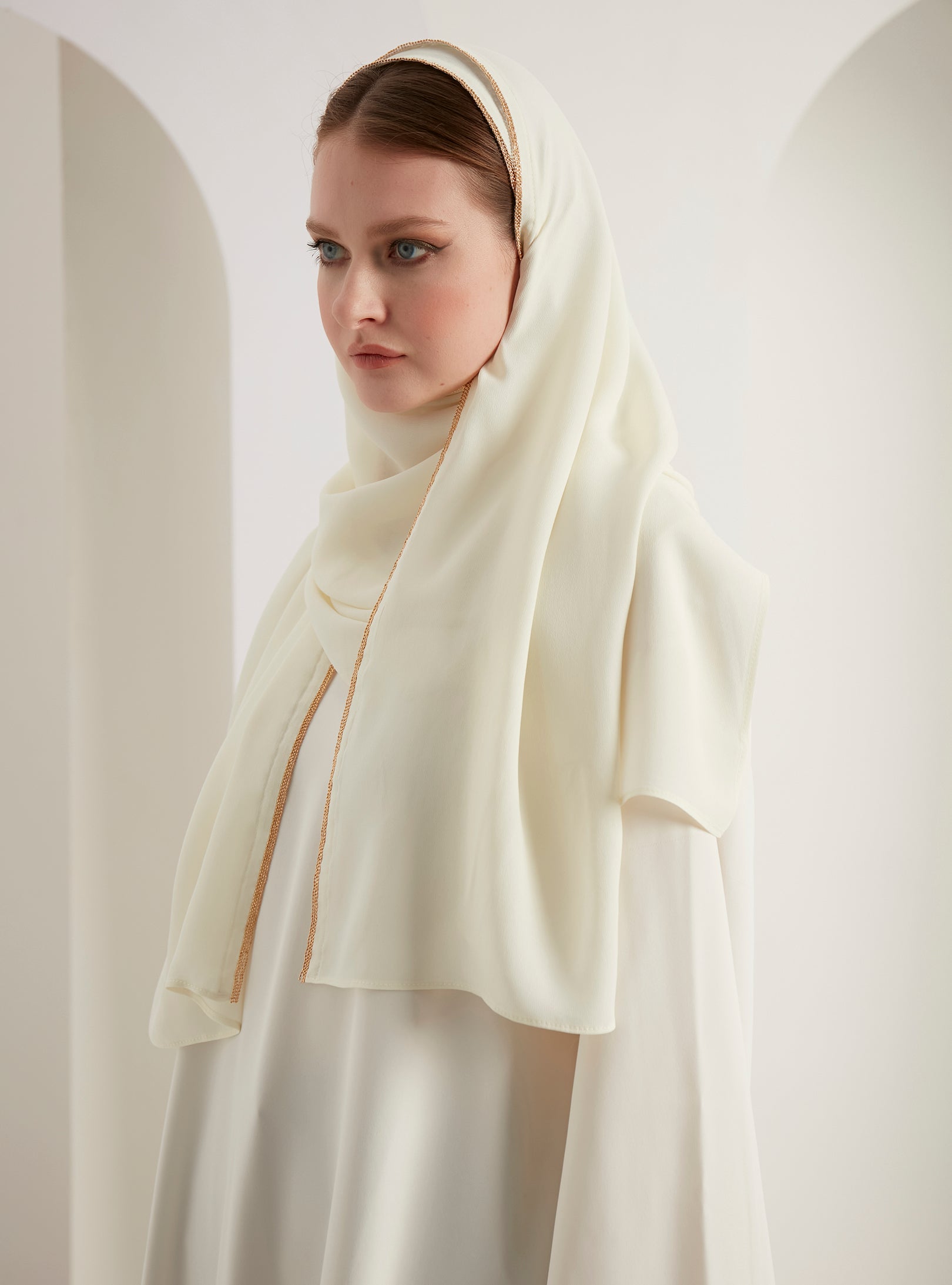 Altın Zincirli Eşarplar Başörtüsü 